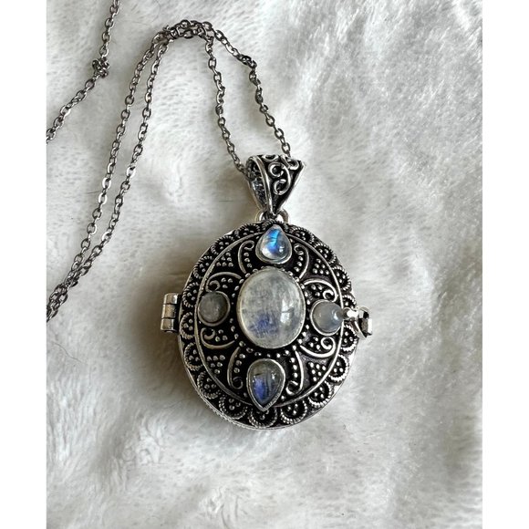 925 Vintage Style Rainbow Flash Moonstone POISON Locket Pendant Necklace - Picture 9 of 12